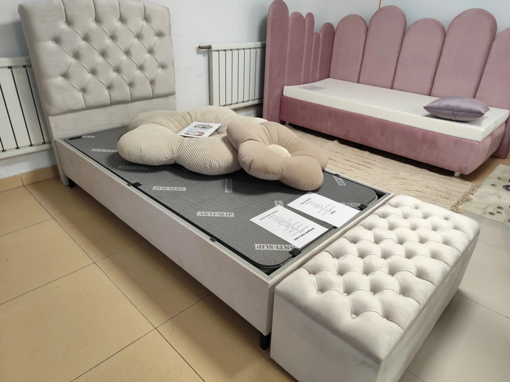 Vanesa posteľ - vystavená výpredaj 