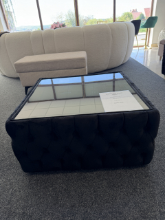 Hranatý stolík Chester Divani 